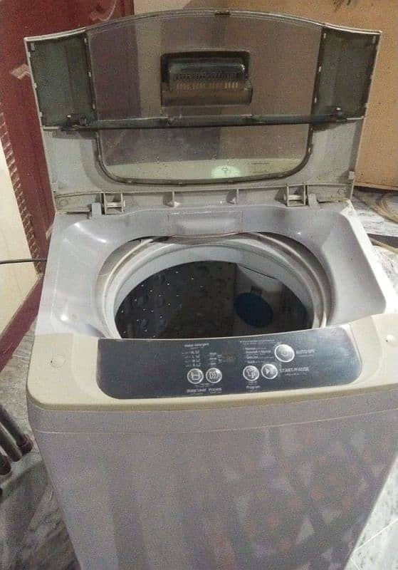 LG washing machine 10 by 10 condition 0