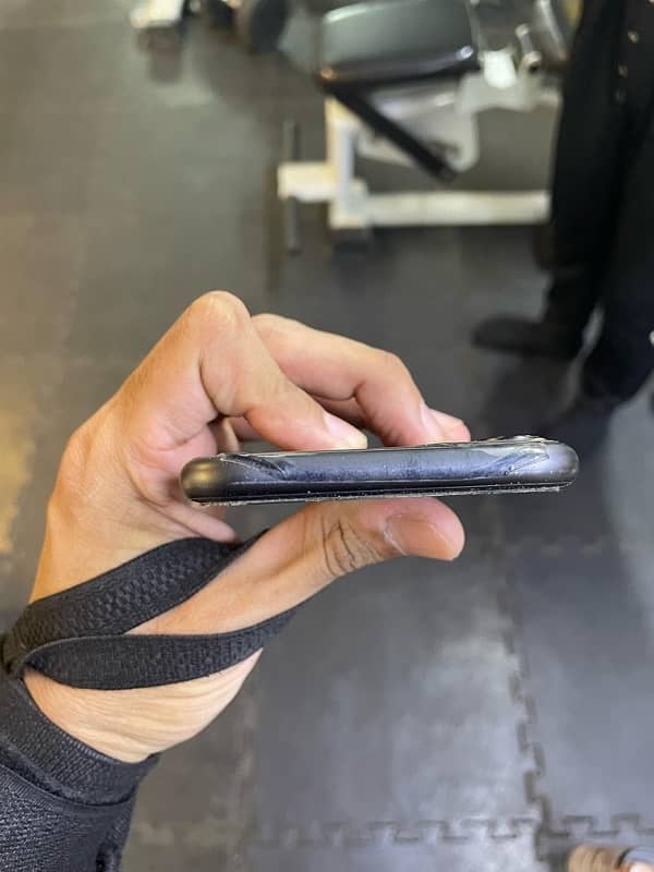 iPhone 11 for Exchange with iPhone 11 Pro (Cash Adjustment Available) 2