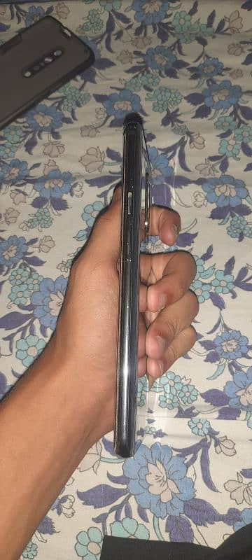 one plus 7 pro for sale Phone no:03408485185 3
