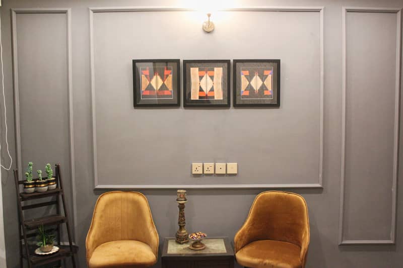 1 BED LUXURY FURNISHED FOR RANT IN GULBERG GREEN 4