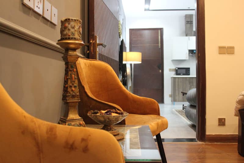 1 BED LUXURY FURNISHED FOR RANT IN GULBERG GREEN 12