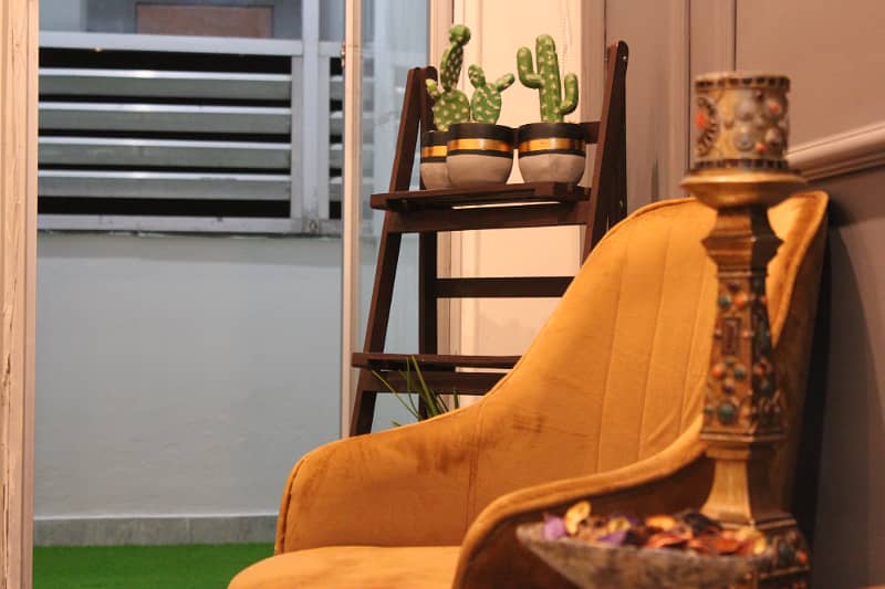 1 BED LUXURY FURNISHED FOR RANT IN GULBERG GREEN 14