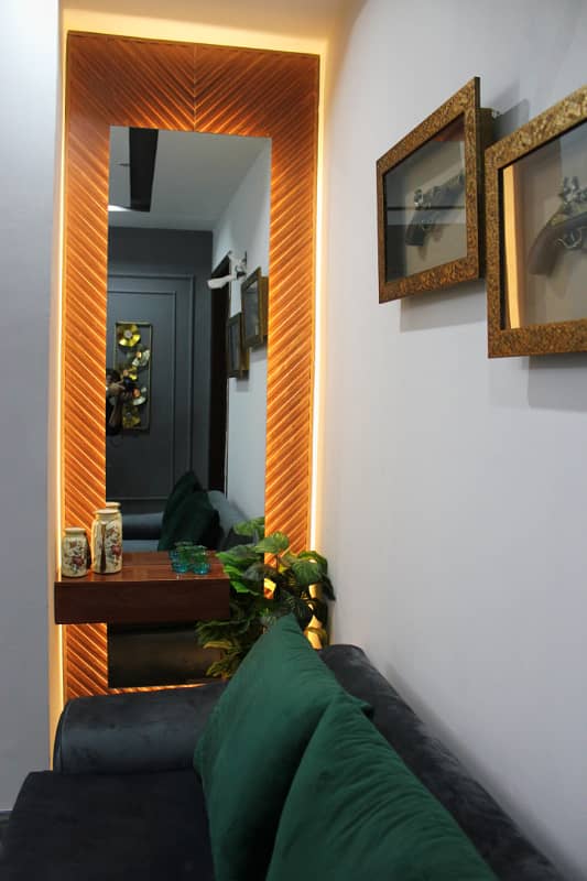 1 BED LUXURY FURNISHED FOR RANT IN GULBERG GREEN 18