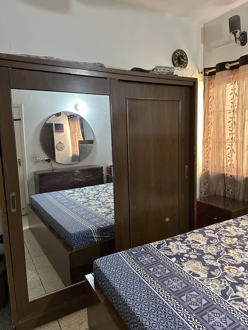 Bed, Wardrobe and Dressing Table 0