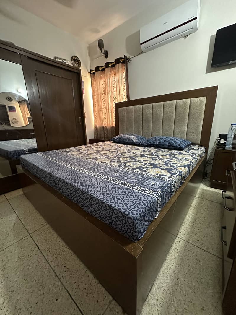 Bed, Wardrobe and Dressing Table 1