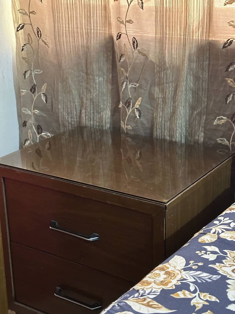 Bed, Wardrobe and Dressing Table 6