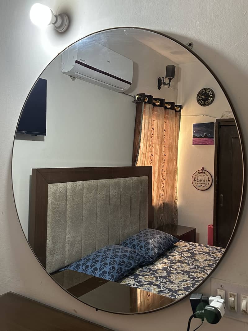 Bed, Wardrobe and Dressing Table 9