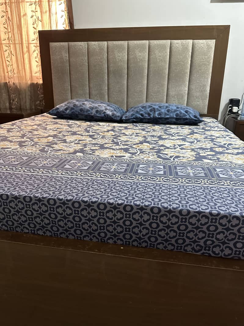 Bed, Wardrobe and Dressing Table 11