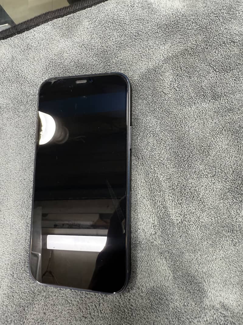 Iphone 12 Excellent Condition 0