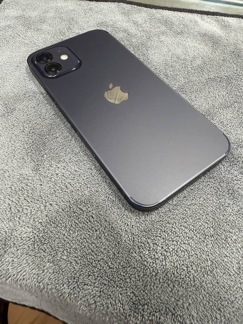 Iphone 12 Excellent Condition 5