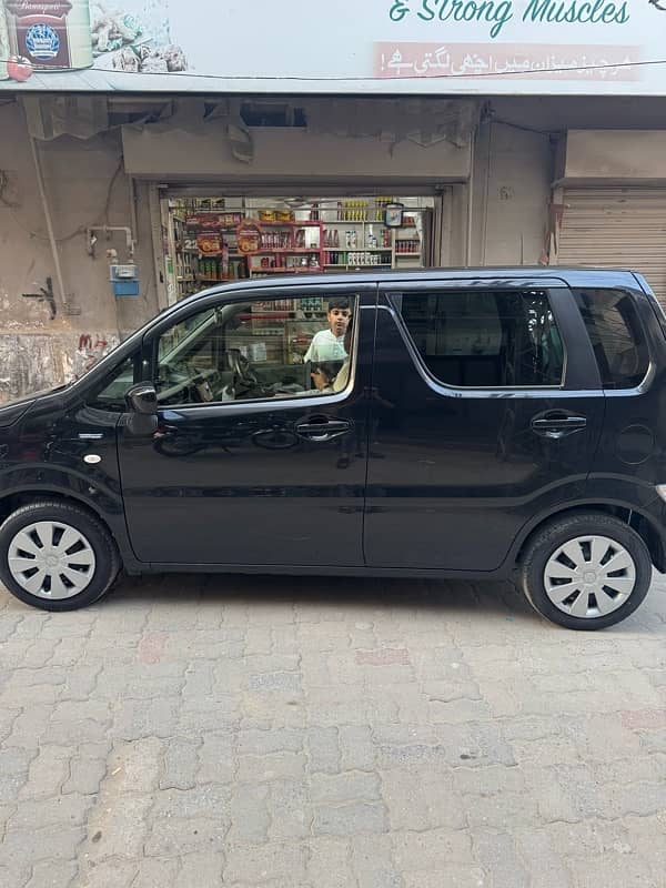 Suzuki Wagon R 2022 1
