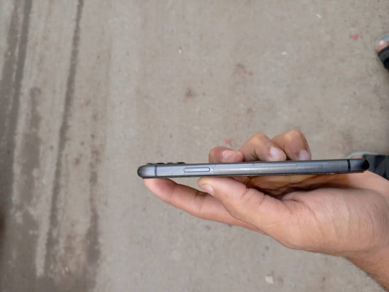 iPhone 11 Factory unlock 2