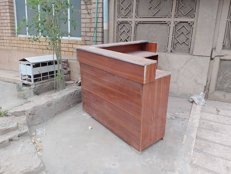 Table for Computer. Condition: 9/10 0