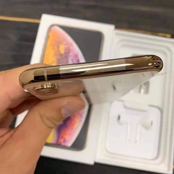 iPhone XS Max 256 GB Full box PTA Approved Call WhatsApp 0324,8790419 1