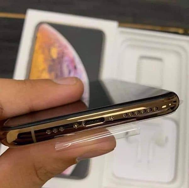 iPhone XS Max 256 GB Full box PTA Approved Call WhatsApp 0324,8790419 2