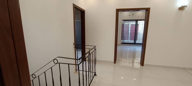 Prime location Near Park 4