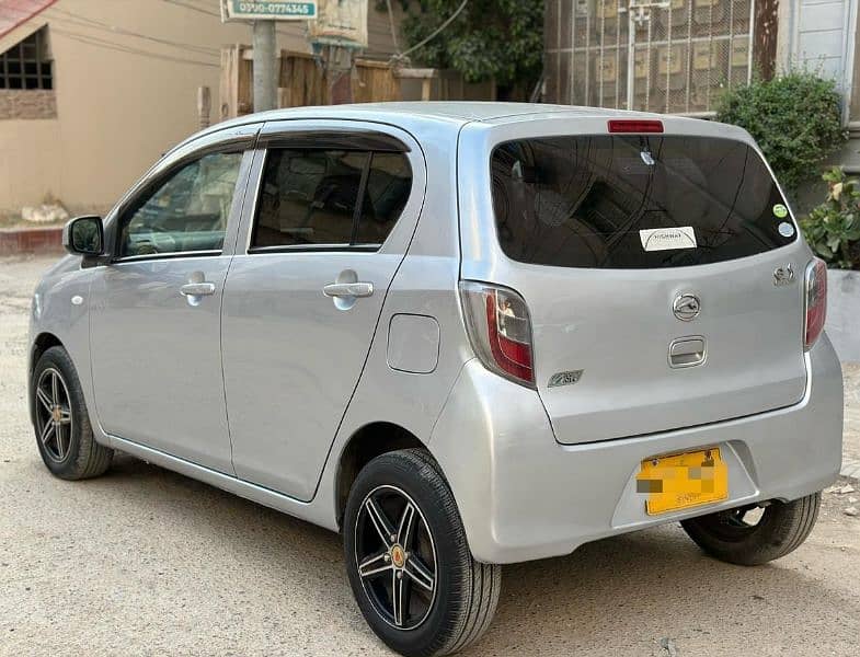 Daihatsu Mira 2012 3