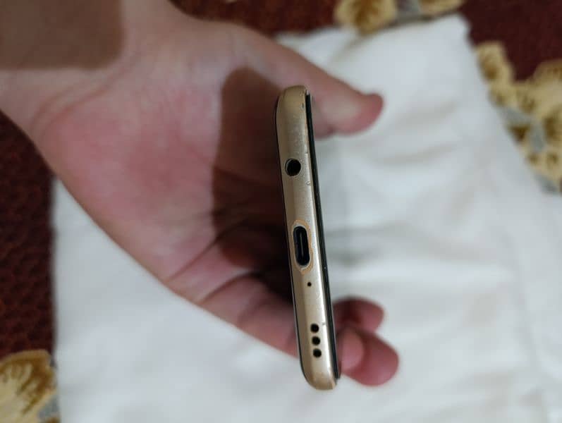 "LG V60 ThinQ 5G – Clean Set – Great Deal" 4