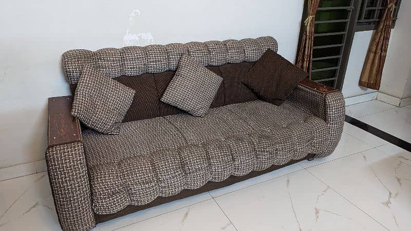 7 seater sofa 0