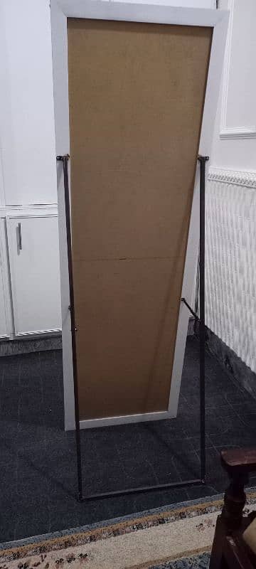 Full Lenght Mirror With Stand 1
