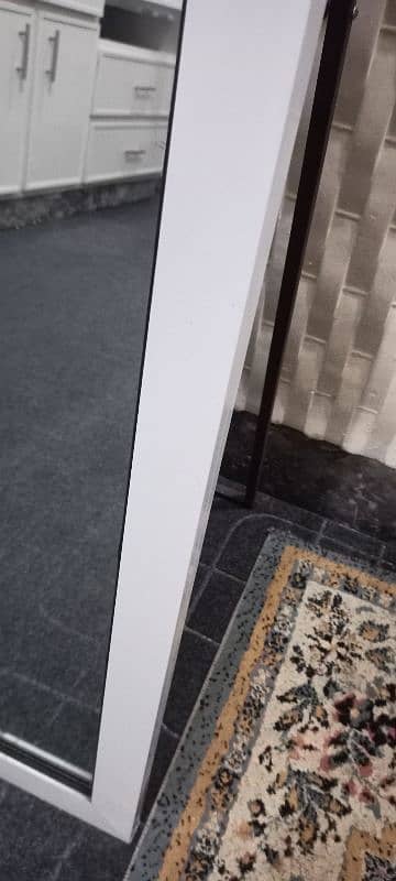 Full Lenght Mirror With Stand 2
