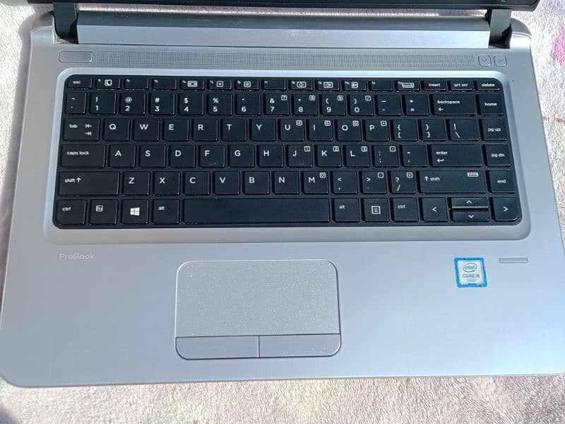Hp laptop cor i5 6th generation 5