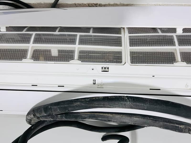 Slightly Used Electrolux DC Inverter for Sale 1