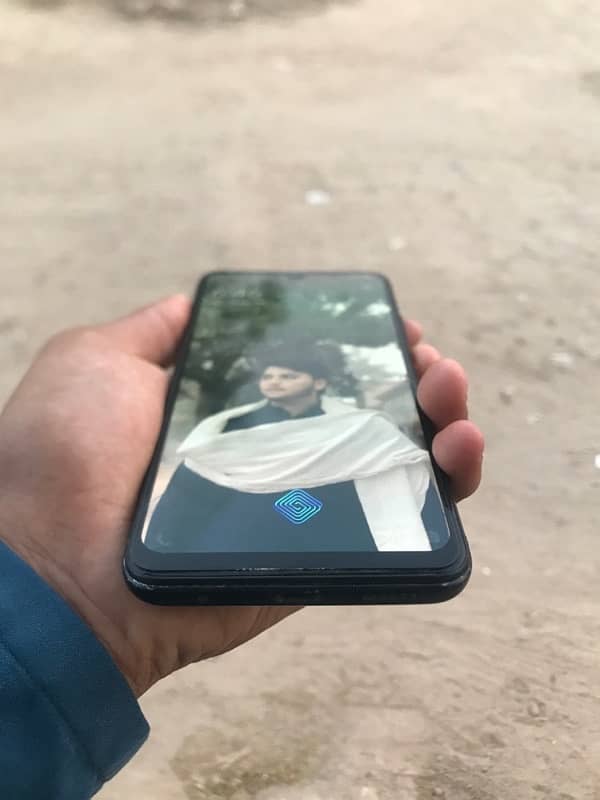 vivo s1 pro Ram =4:128 condition rafh farnth finger  good working 5