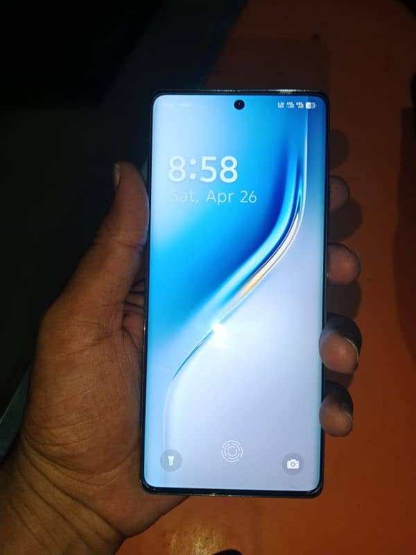 TECNO CAMON 40 PRO 10 BY 10 3