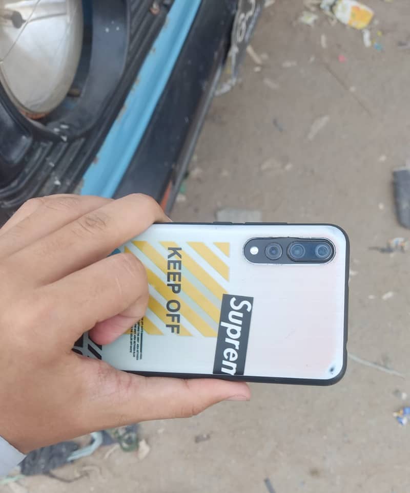 P20 pro PTA dual sim official 6/128 5