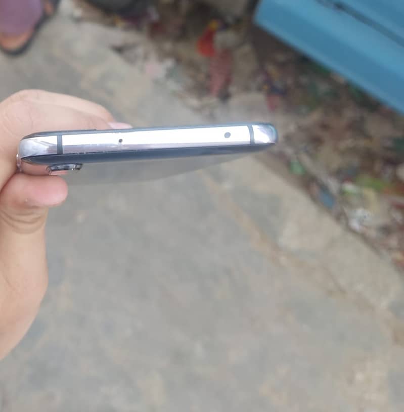 P20 pro PTA dual sim official 6/128 10