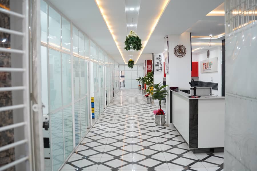Business Hub Workspace - Luxury Offices D-Ground Faisalabad 4