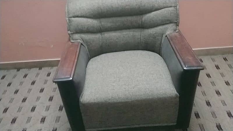 7 Seater Sofa set for Sale 3
