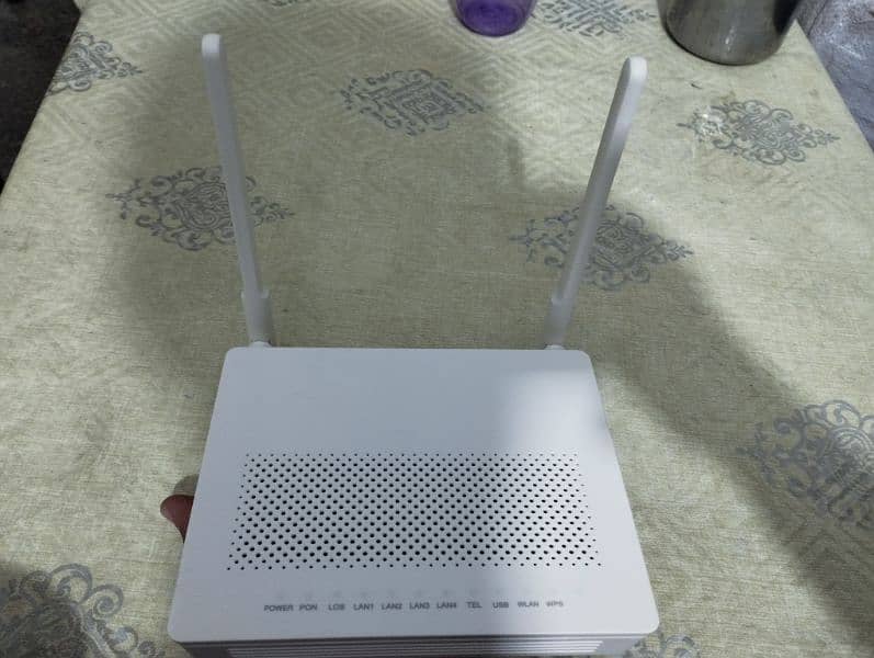 IMPORTED WIFI FIBER ROUTER NEW 0