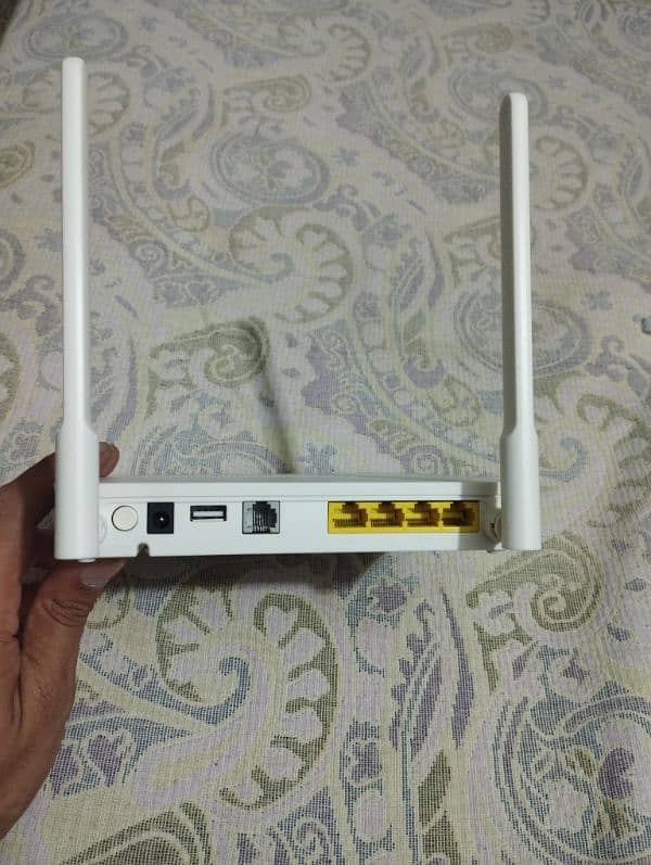 IMPORTED WIFI FIBER ROUTER NEW 1