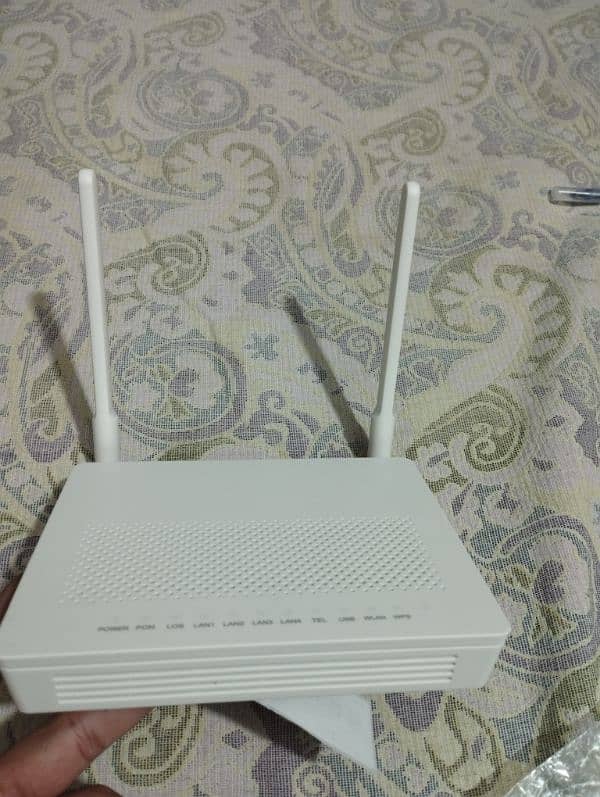 IMPORTED WIFI FIBER ROUTER NEW 3