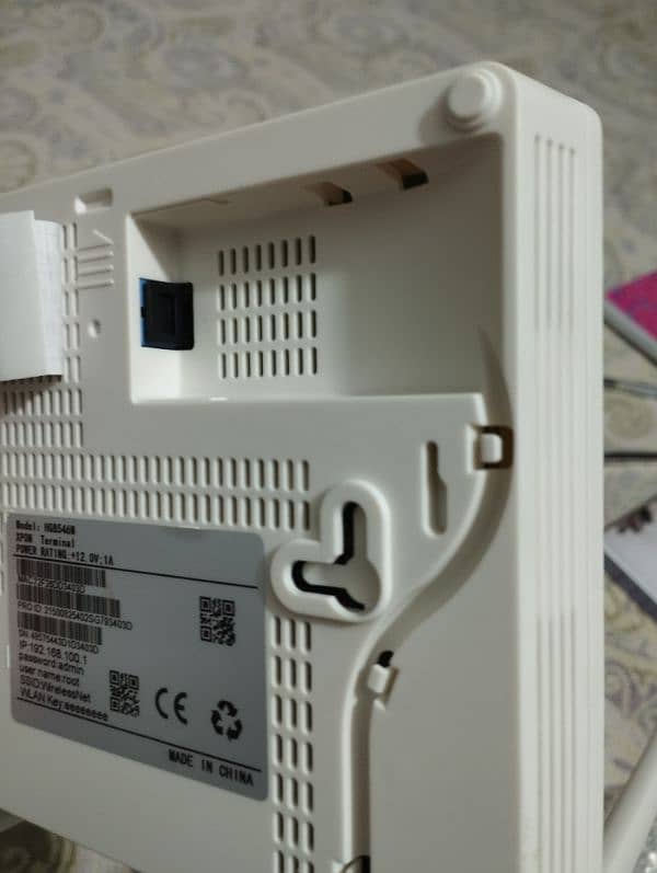 IMPORTED WIFI FIBER ROUTER NEW 4