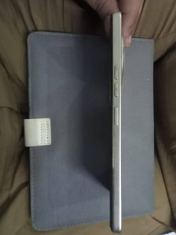 Tecno Camon 30  Loewe edition 8/256 1
