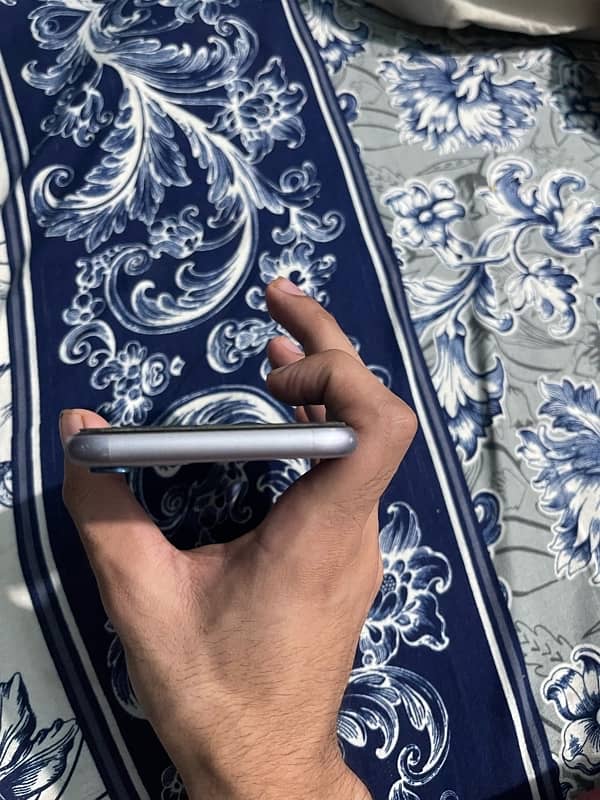 iphone 11 jv 64gb 3