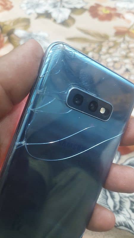 samsung s10e 6/128 4