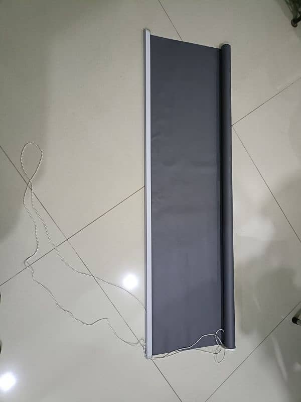 Roller blind for windows ( 5 x 5 foot ) 1