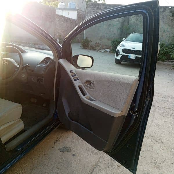 Toyota Vitz 2008 7