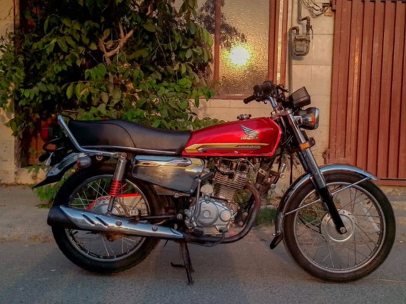 Honda CG 125 SPECIAL ADDITION 1