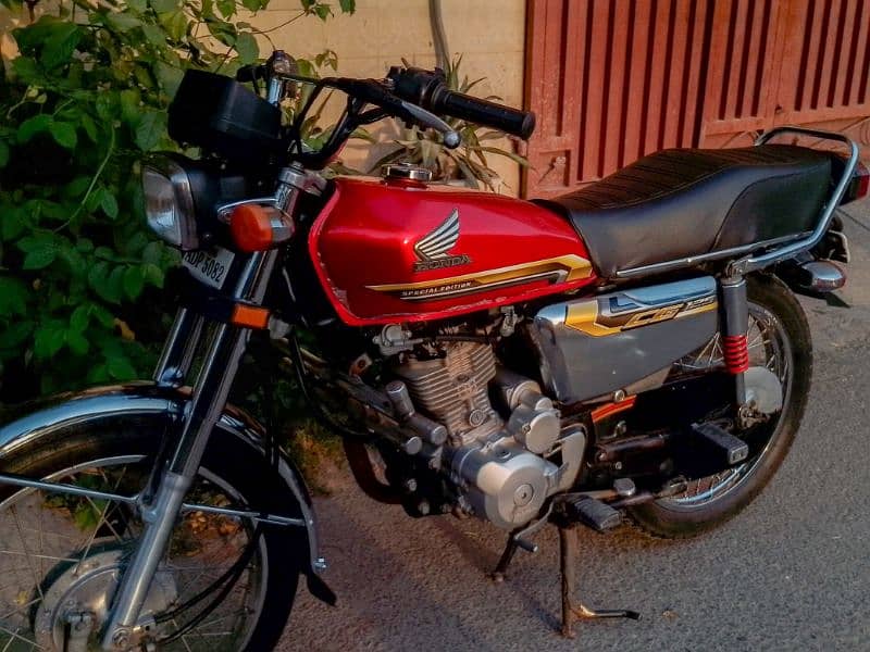 Honda CG 125 SPECIAL ADDITION 2