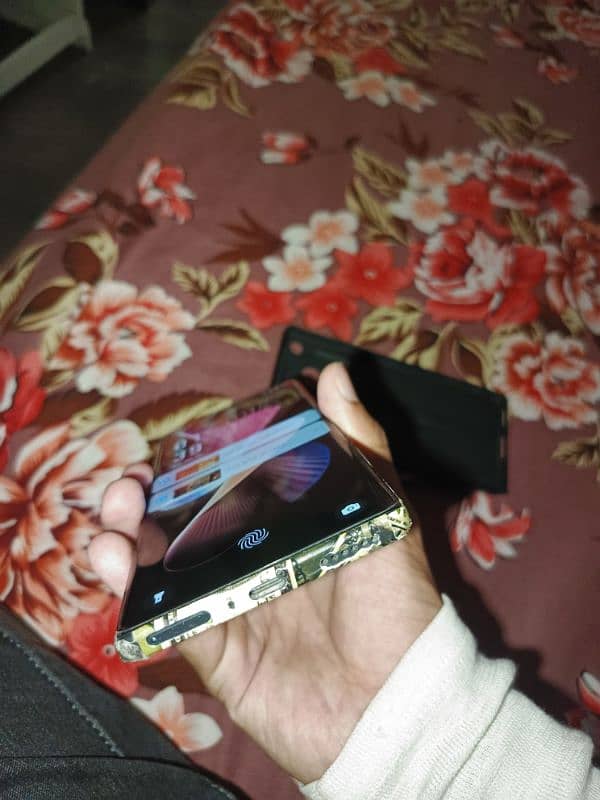 Infinix zero 40   12/256 . sirf kuch din use kiya hai mobile new condi 1