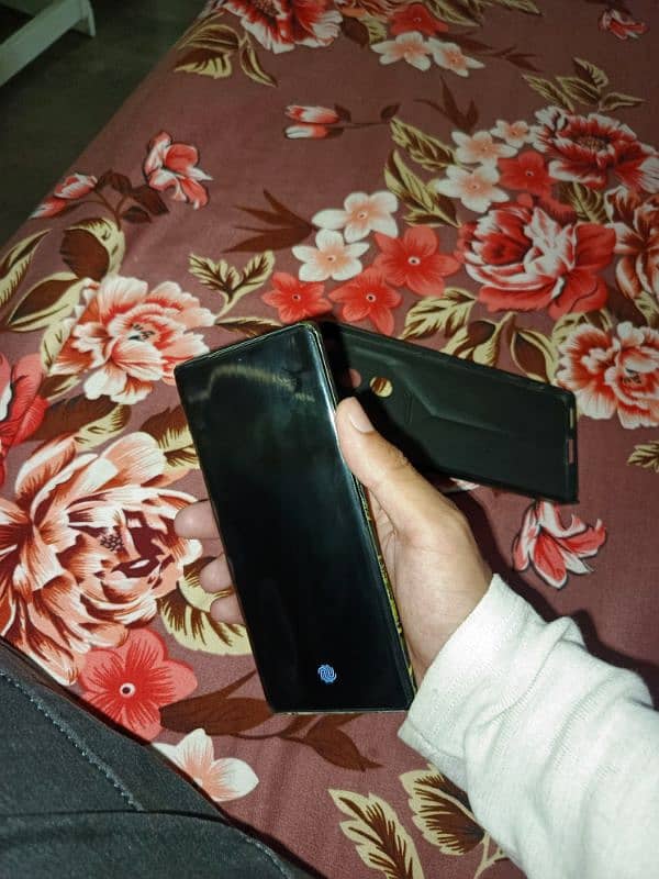 Infinix zero 40   12/256 . sirf kuch din use kiya hai mobile new condi 3