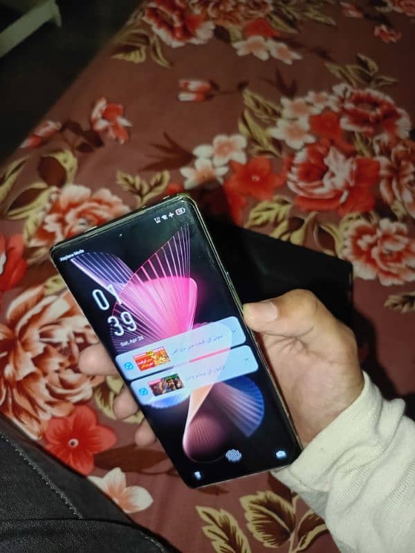 Infinix zero 40   12/256 . sirf kuch din use kiya hai mobile new condi 5