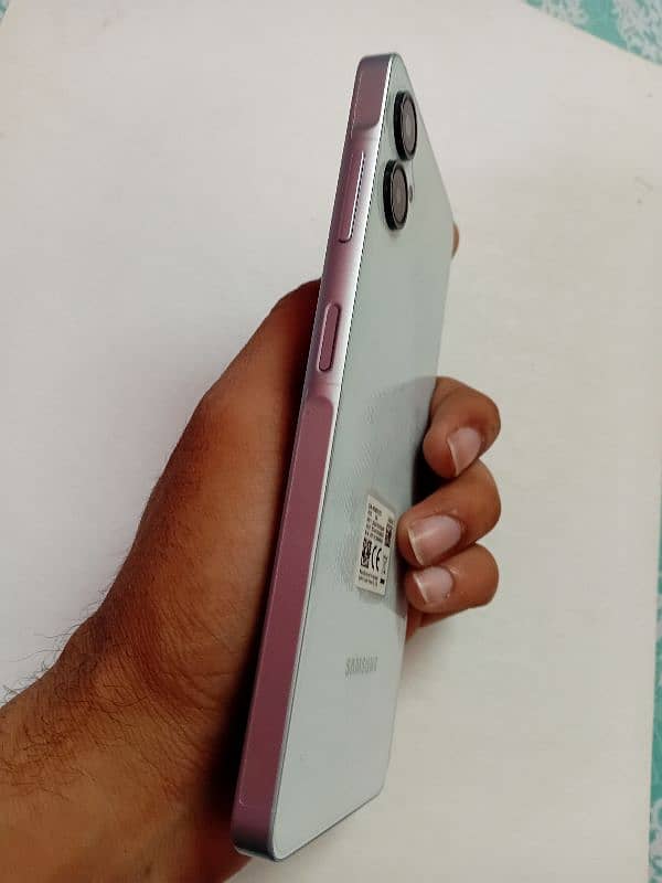 Samsung A06 4/128. 3