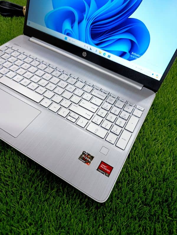 HP 15-s,Ryzen 7-4700U, Gaming Laptop,Back light key,8GB RAM,256GB SSD 3