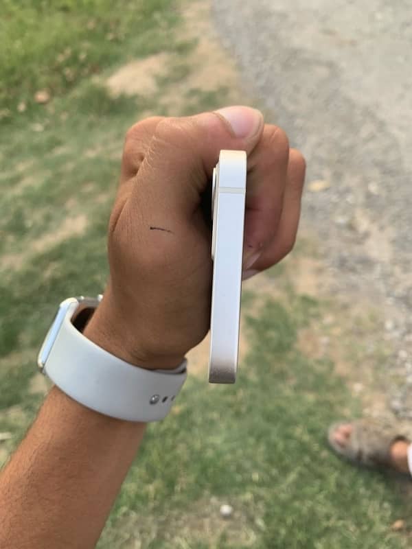 iPhone 12 Mini 4